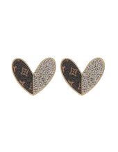 Load image into Gallery viewer, Hazel Heart Earrings