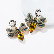 Load image into Gallery viewer, Mariposa de Crystal Earrings