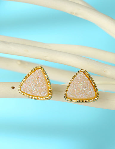 El Triangulo Stud Earrings