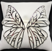 Load image into Gallery viewer, Dainty Butterfly Earrings
