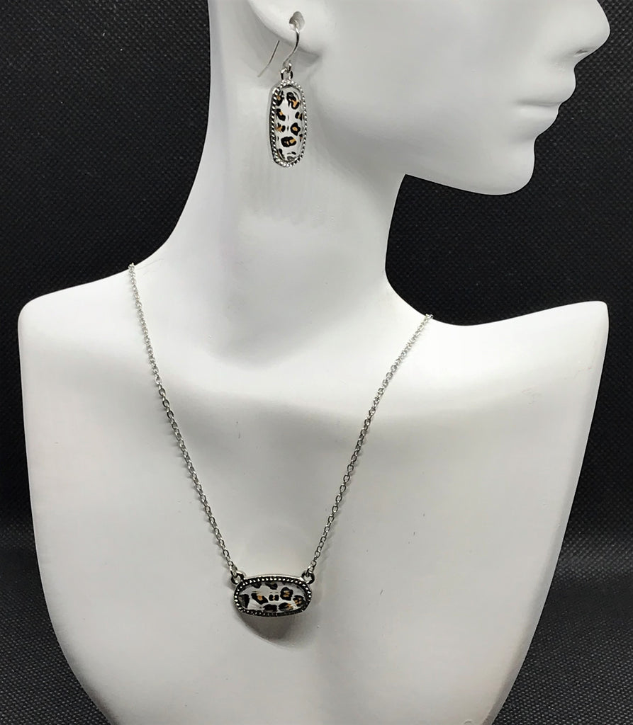 Leopard and Cheetah Necklace Set