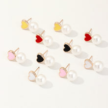 Cargar imagen en el visor de la galería, Pearl Heart Shape Earrings (5pc set)
