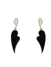 Load image into Gallery viewer, Amor De Corazon Stud Earrings