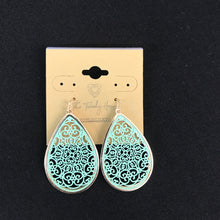 Load image into Gallery viewer, The Eleanor Earrings
